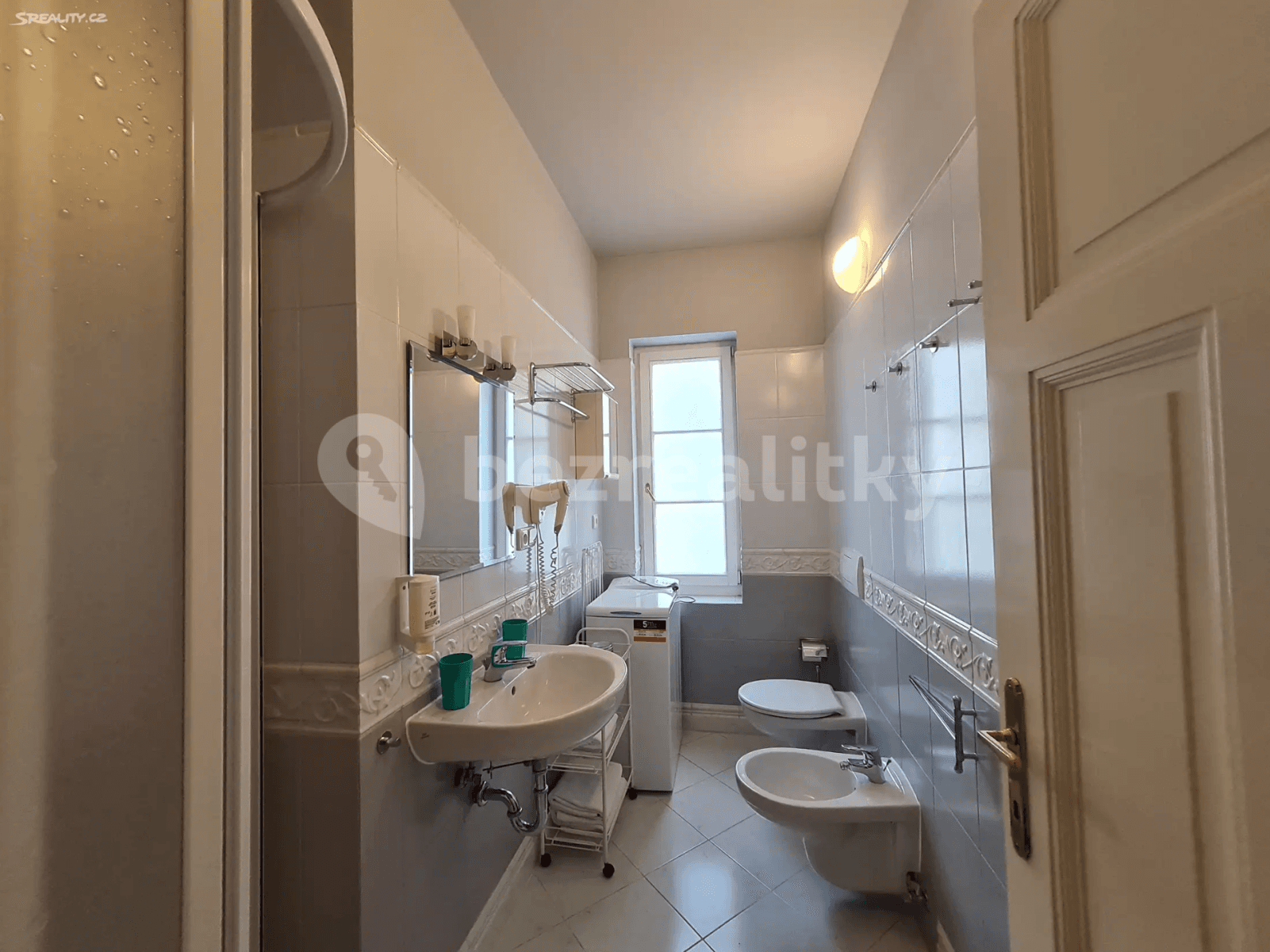 1 bedroom with open-plan kitchen flat to rent, 52 m², Truhlářská, Prague, Prague