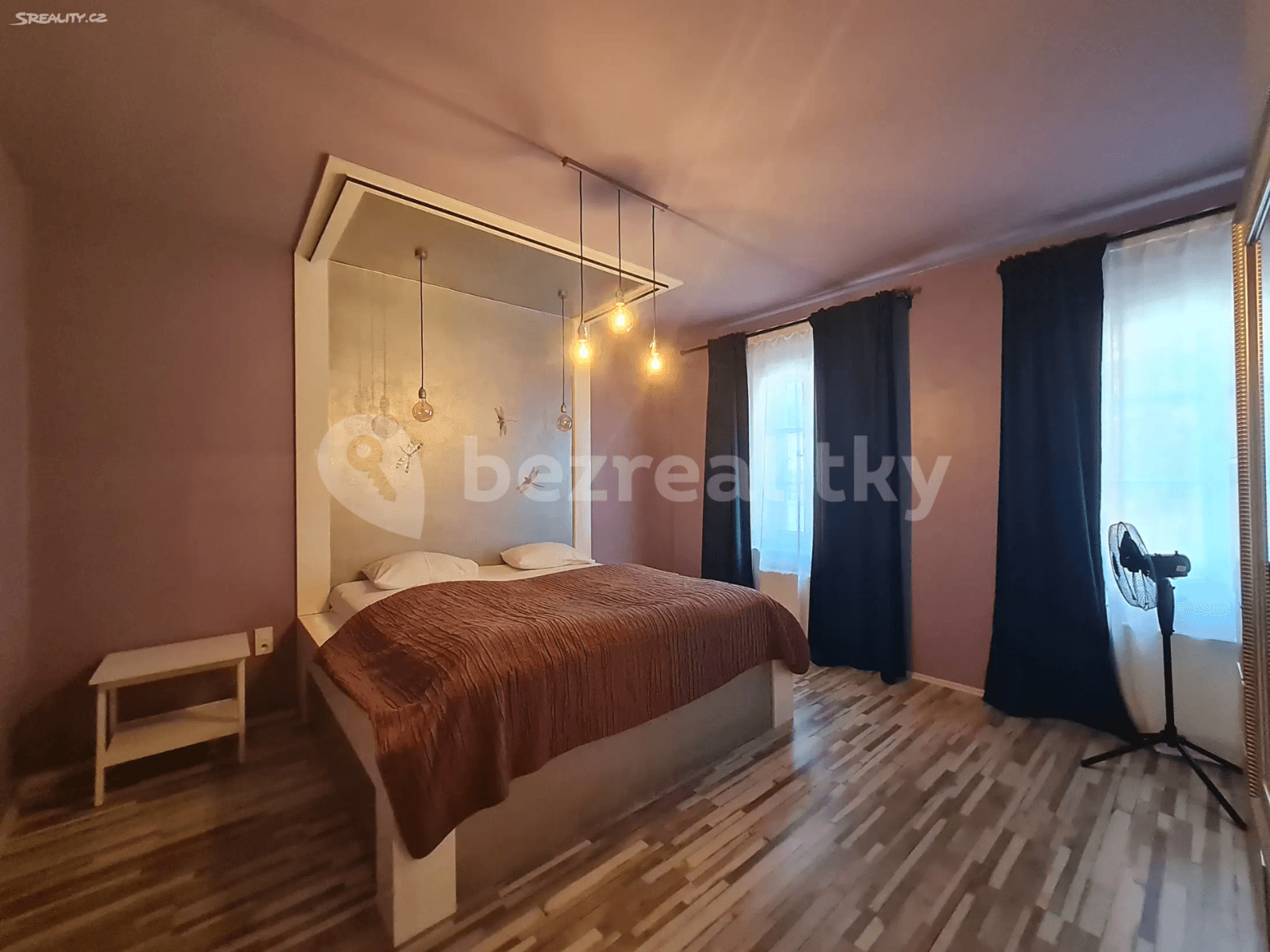 1 bedroom with open-plan kitchen flat to rent, 52 m², Truhlářská, Prague, Prague