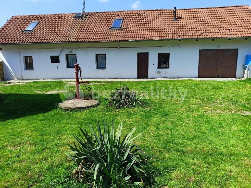 house for sale, 111 m², Krakovany, Středočeský Region