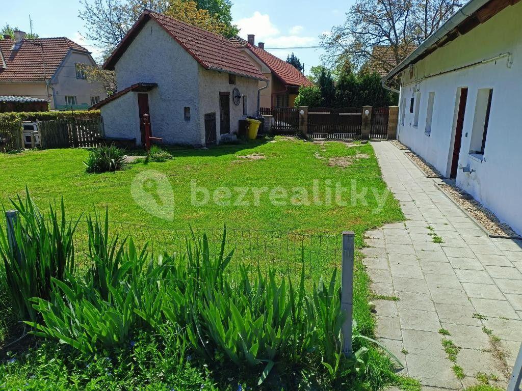 house for sale, 111 m², Krakovany, Středočeský Region