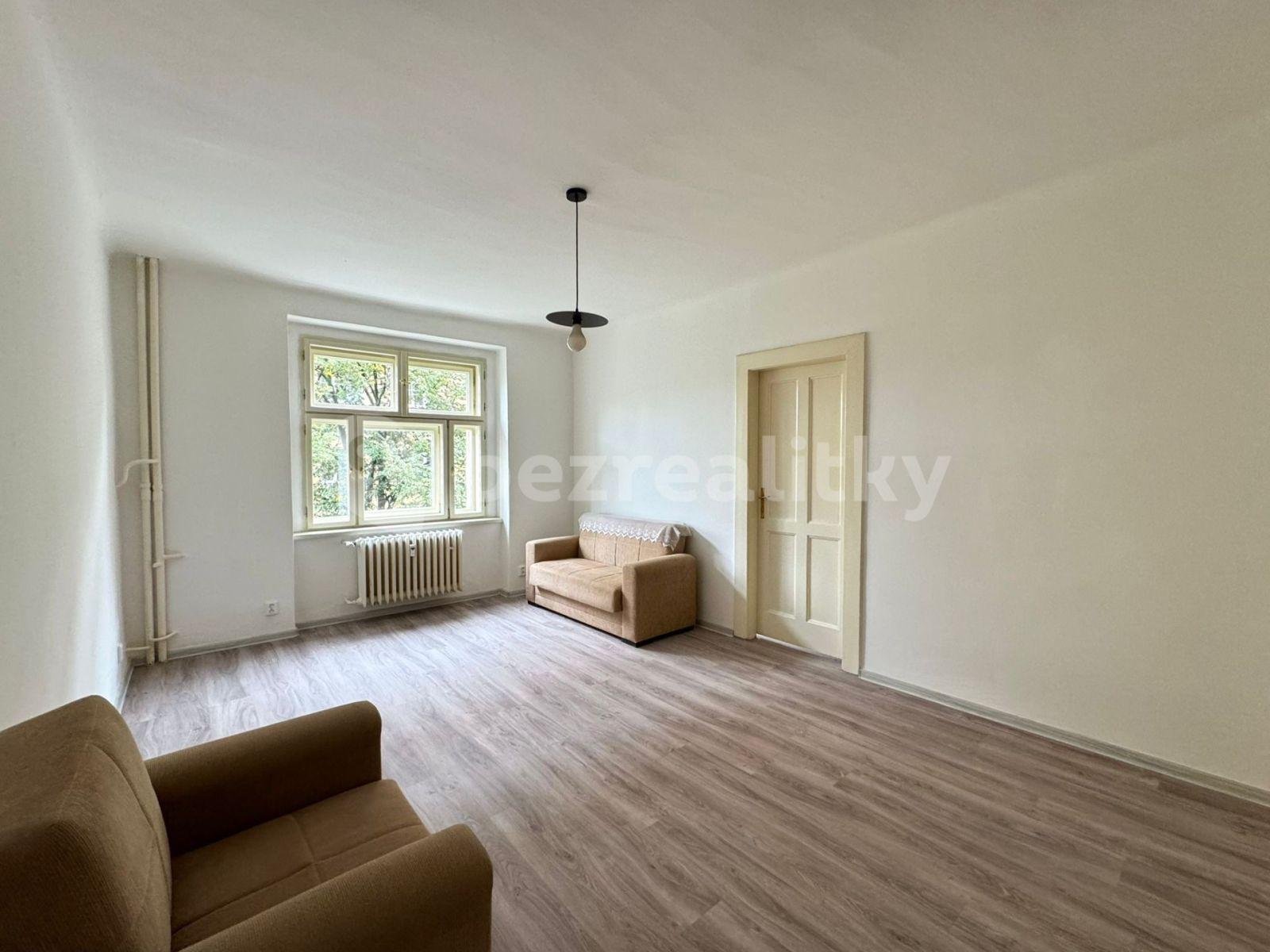 3 bedroom flat to rent, 85 m², Lucemburská, Prague, Prague