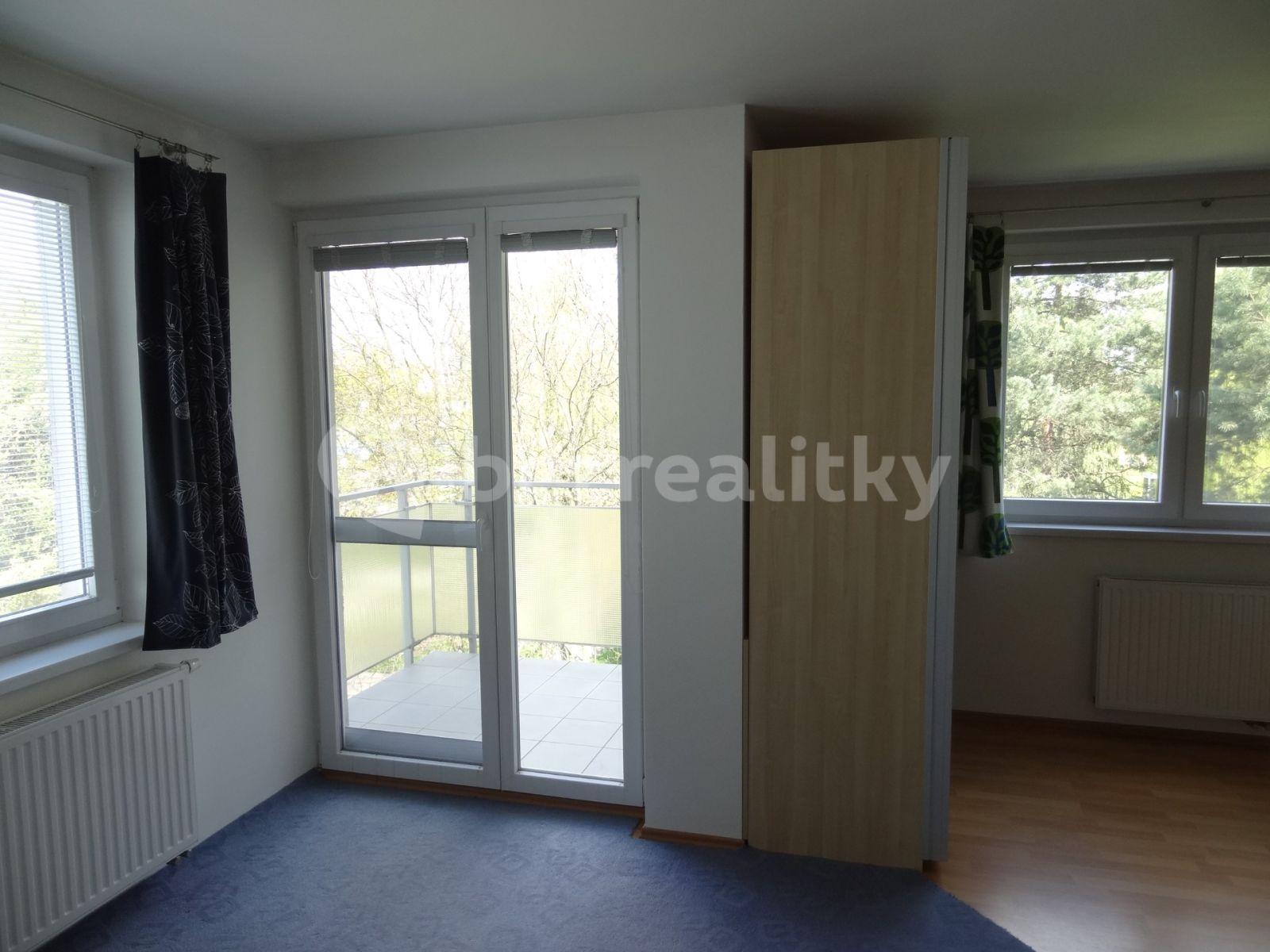 Studio flat to rent, 30 m², Hlavní, Otrokovice, Zlínský Region