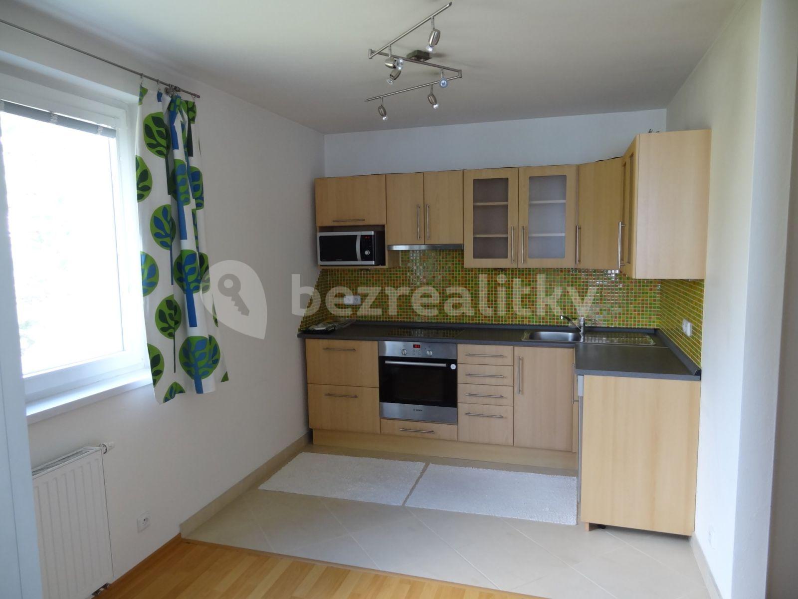 Studio flat to rent, 30 m², Hlavní, Otrokovice, Zlínský Region