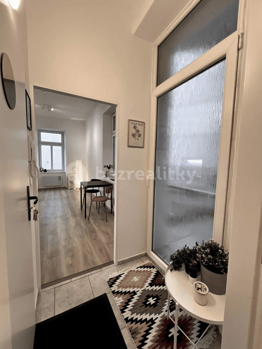 Studio flat for sale, 21 m², Körnerova, Brno, Jihomoravský Region