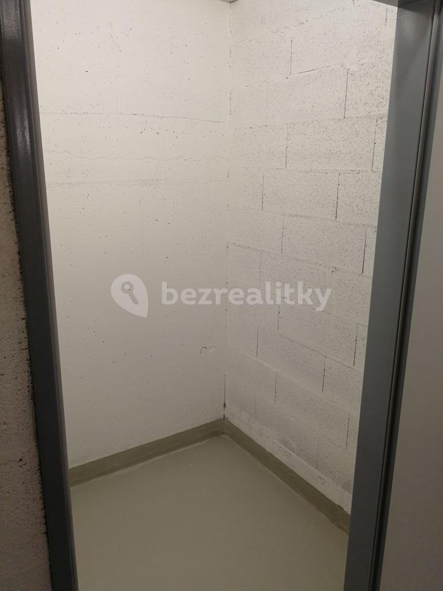 Studio flat to rent, 34 m², Františka Diviše, Prague, Prague