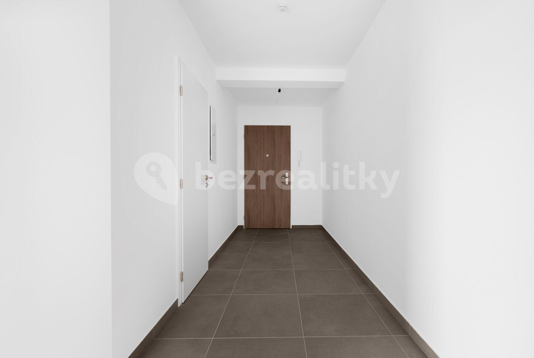 2 bedroom with open-plan kitchen flat for sale, 77 m², Viktora Olivy, Nové Strašecí, Středočeský Region