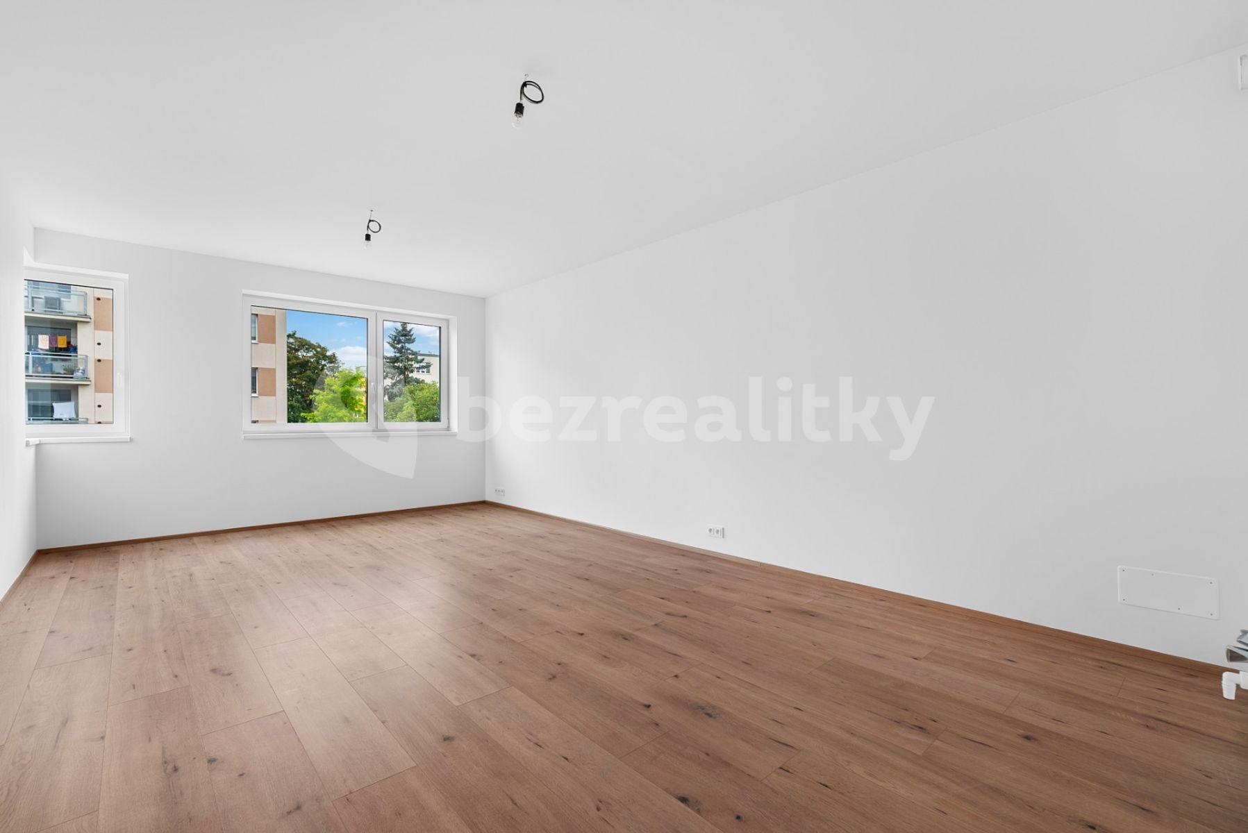 2 bedroom with open-plan kitchen flat for sale, 93 m², Viktora Olivy, Nové Strašecí, Středočeský Region