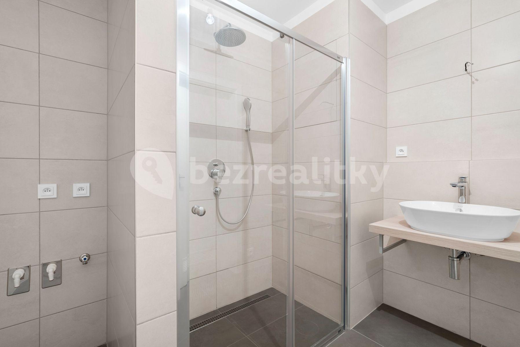 2 bedroom with open-plan kitchen flat for sale, 93 m², Viktora Olivy, Nové Strašecí, Středočeský Region