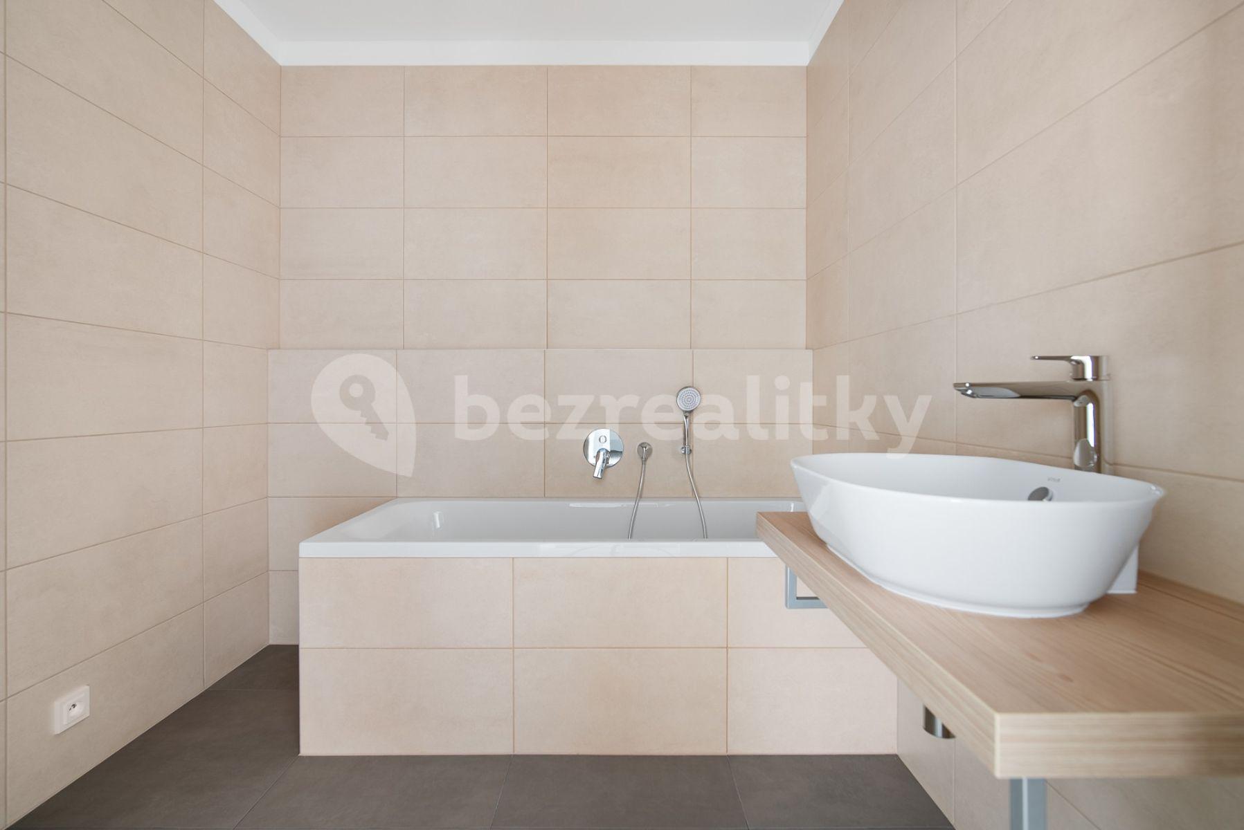 3 bedroom with open-plan kitchen flat for sale, 120 m², Viktora Olivy, Nové Strašecí, Středočeský Region