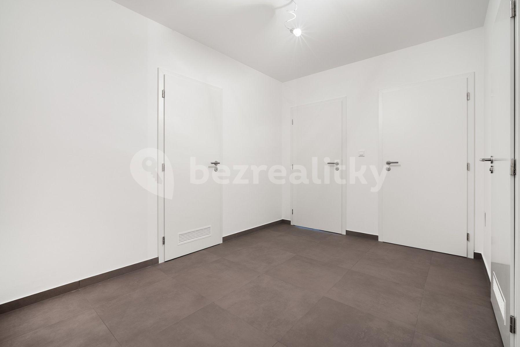 3 bedroom with open-plan kitchen flat for sale, 120 m², Viktora Olivy, Nové Strašecí, Středočeský Region