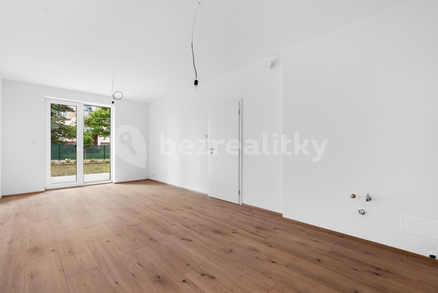 1 bedroom with open-plan kitchen flat for sale, 44 m², Viktora Olivy, Nové Strašecí, Středočeský Region