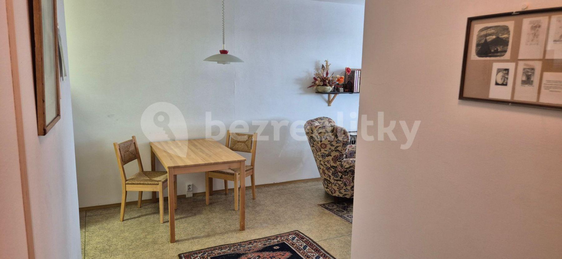 1 bedroom with open-plan kitchen flat for sale, 43 m², Petržílkova, Prague, Prague