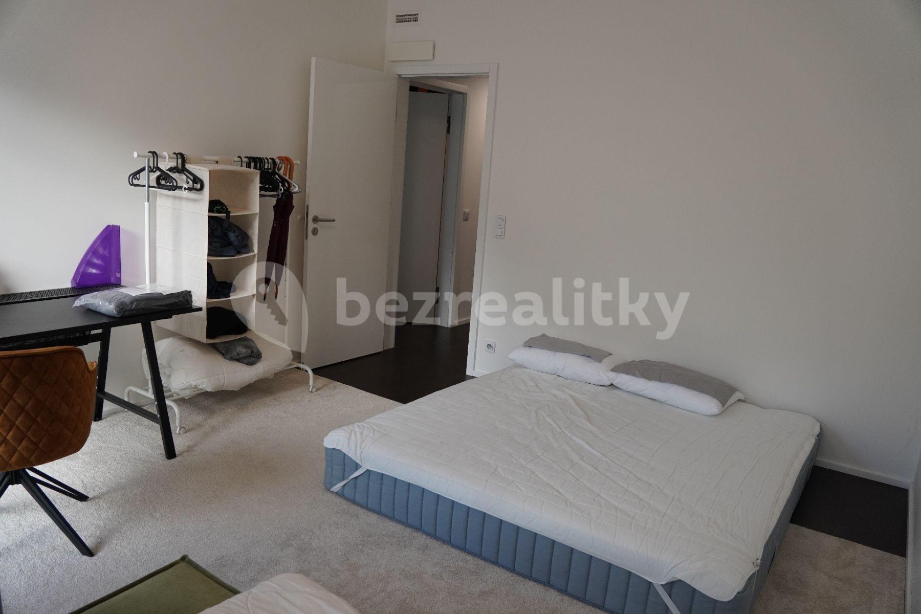 3 bedroom with open-plan kitchen flat to rent, 137 m², Lerausova, Prague, Prague