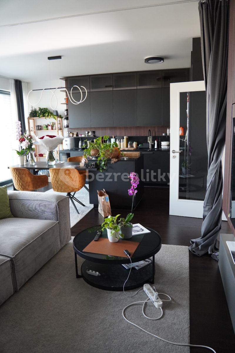 3 bedroom with open-plan kitchen flat to rent, 137 m², Lerausova, Prague, Prague