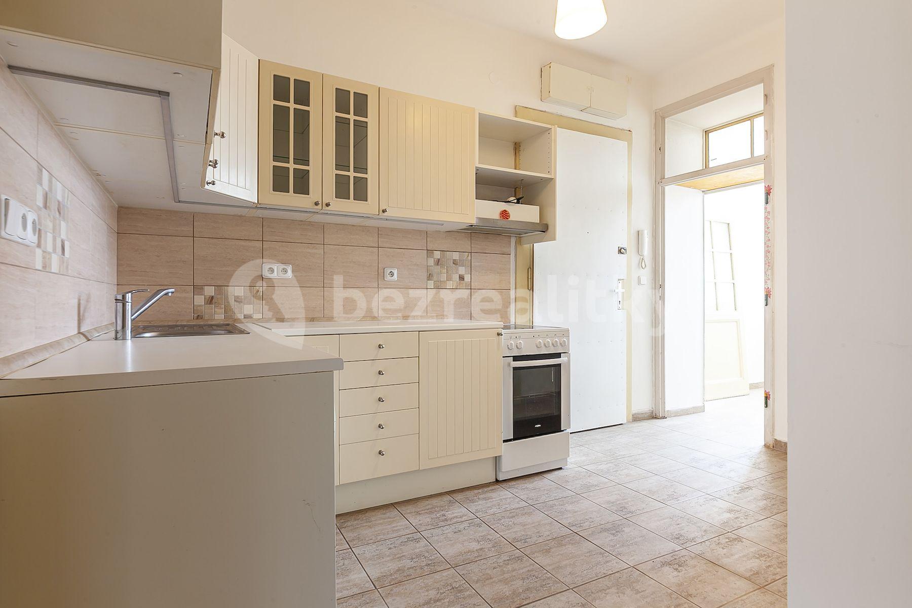 1 bedroom with open-plan kitchen flat for sale, 54 m², 5. května, Prague, Prague