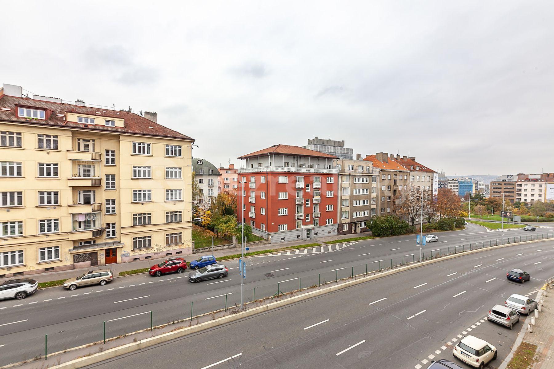 1 bedroom with open-plan kitchen flat for sale, 54 m², 5. května, Prague, Prague