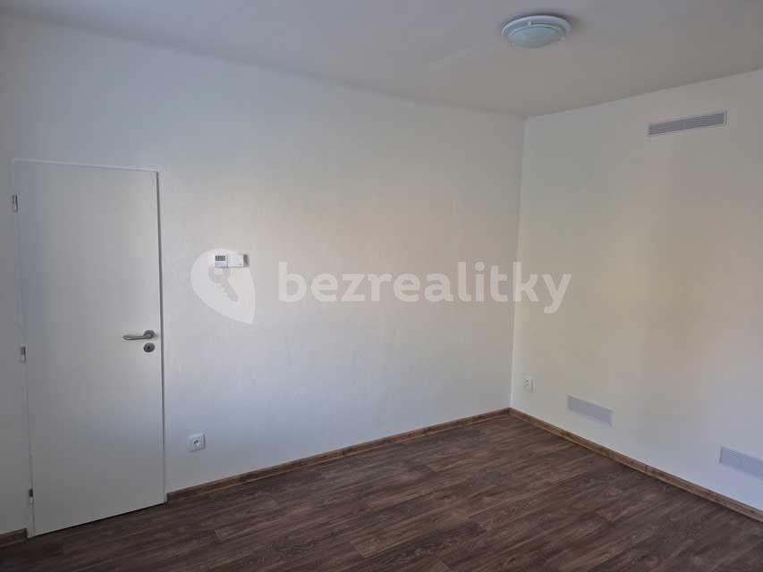 Studio flat to rent, 40 m², 28. října, Nymburk, Středočeský Region