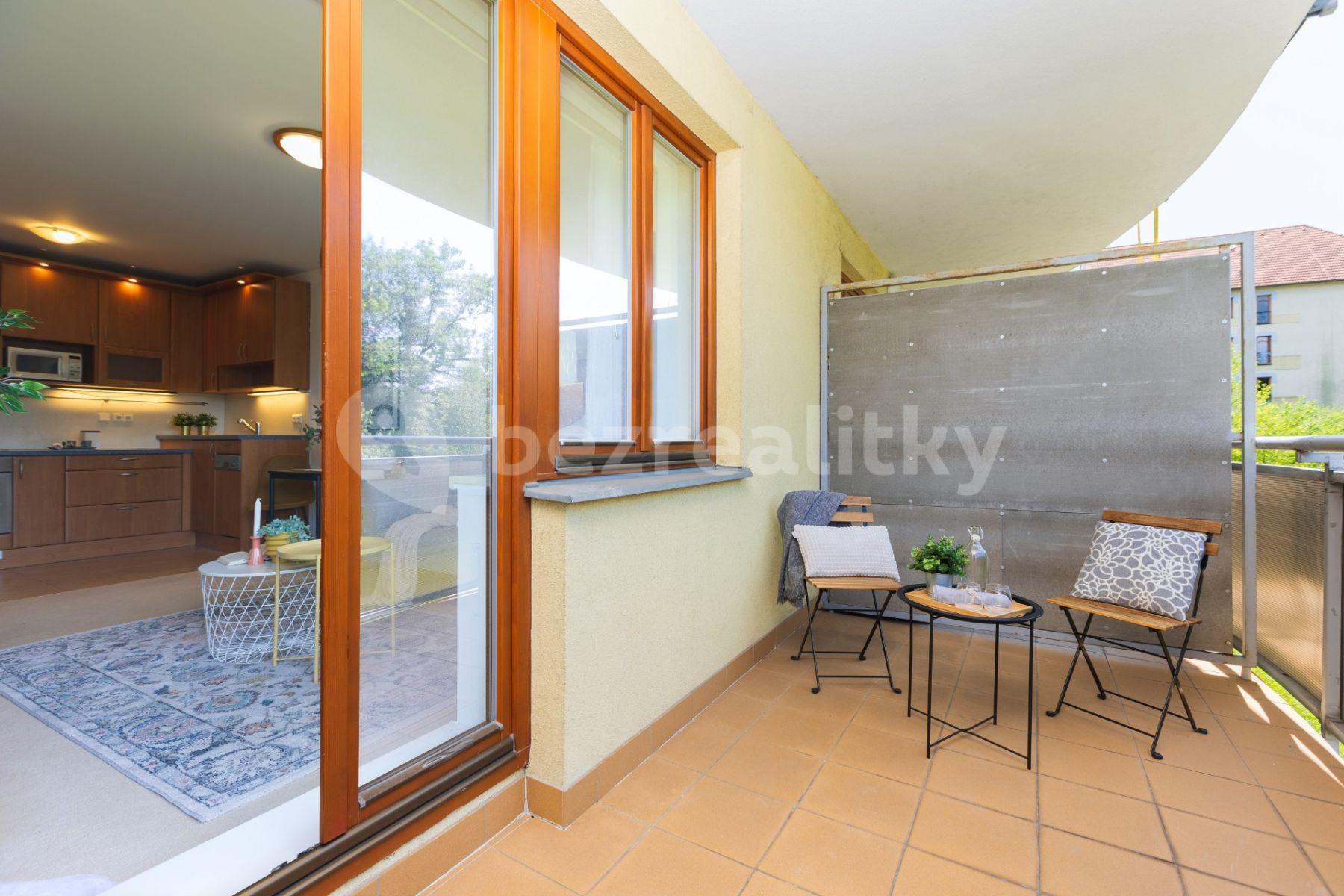 1 bedroom with open-plan kitchen flat to rent, 43 m², Hevlínská, Prague, Prague