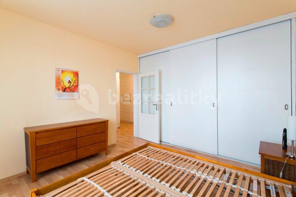 3 bedroom flat to rent, 90 m², Česká, Prague, Prague