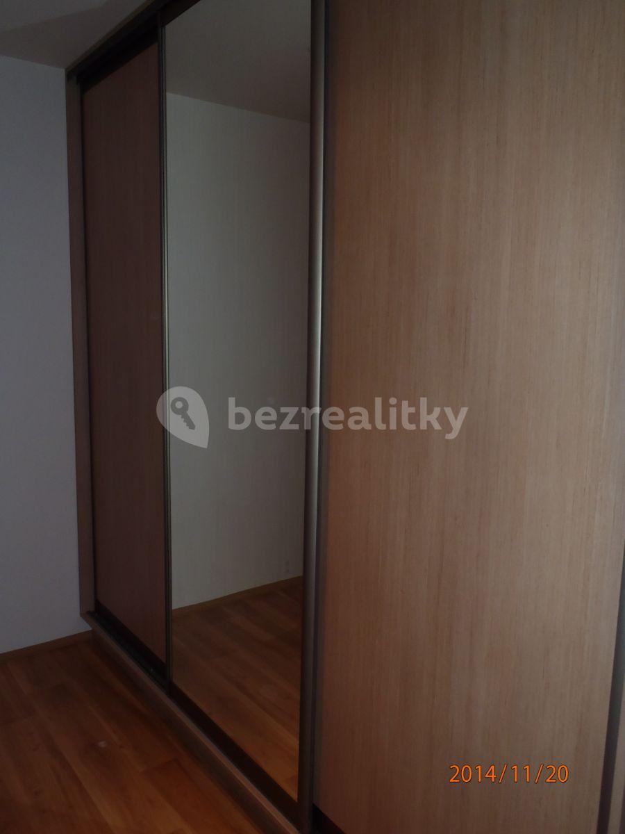 1 bedroom with open-plan kitchen flat to rent, 45 m², Mostecká, Kladno, Středočeský Region