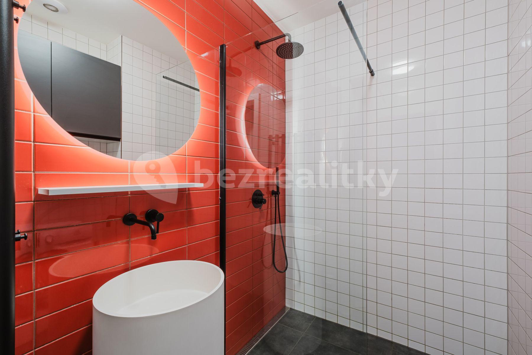 2 bedroom with open-plan kitchen flat to rent, 84 m², Chodská, Prague, Prague