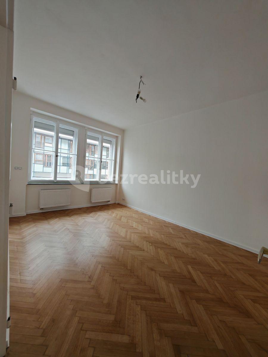 4 bedroom flat to rent, 101 m², Hradecká, Prague, Prague