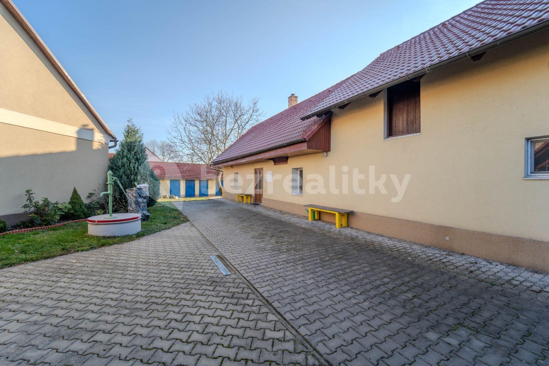 house for sale, 173 m², Vlačice, Středočeský Region