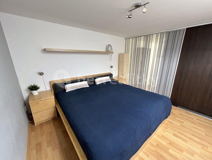 1 bedroom with open-plan kitchen flat to rent, 86 m², Přeštická, Prague, Prague