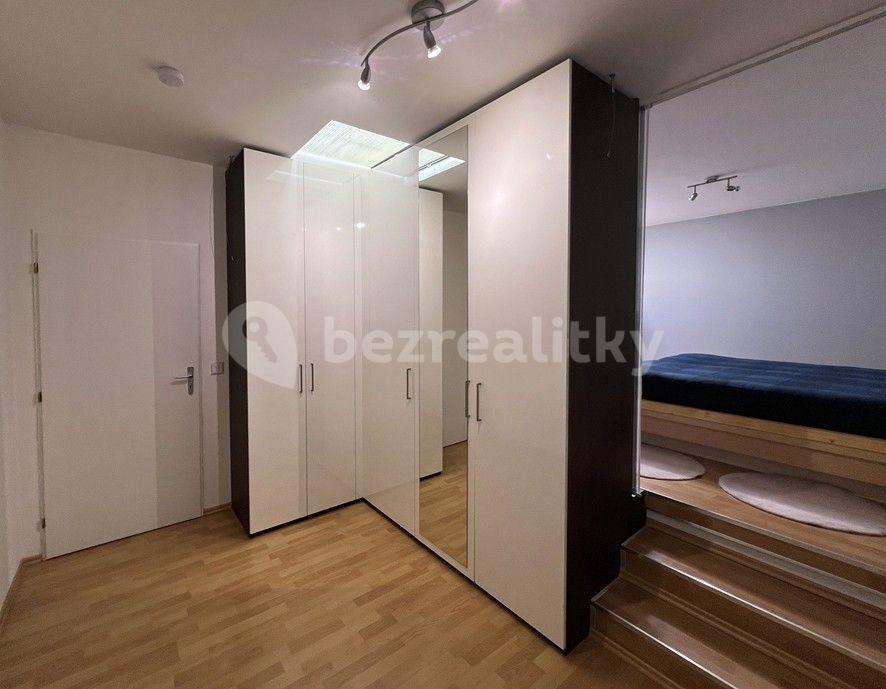 1 bedroom with open-plan kitchen flat to rent, 86 m², Přeštická, Prague, Prague