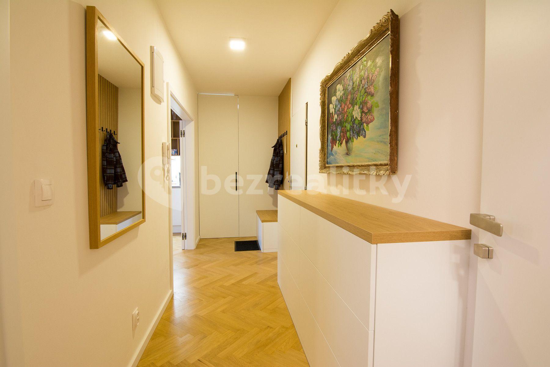 1 bedroom with open-plan kitchen flat to rent, 62 m², Pod Parukářkou, Prague, Prague