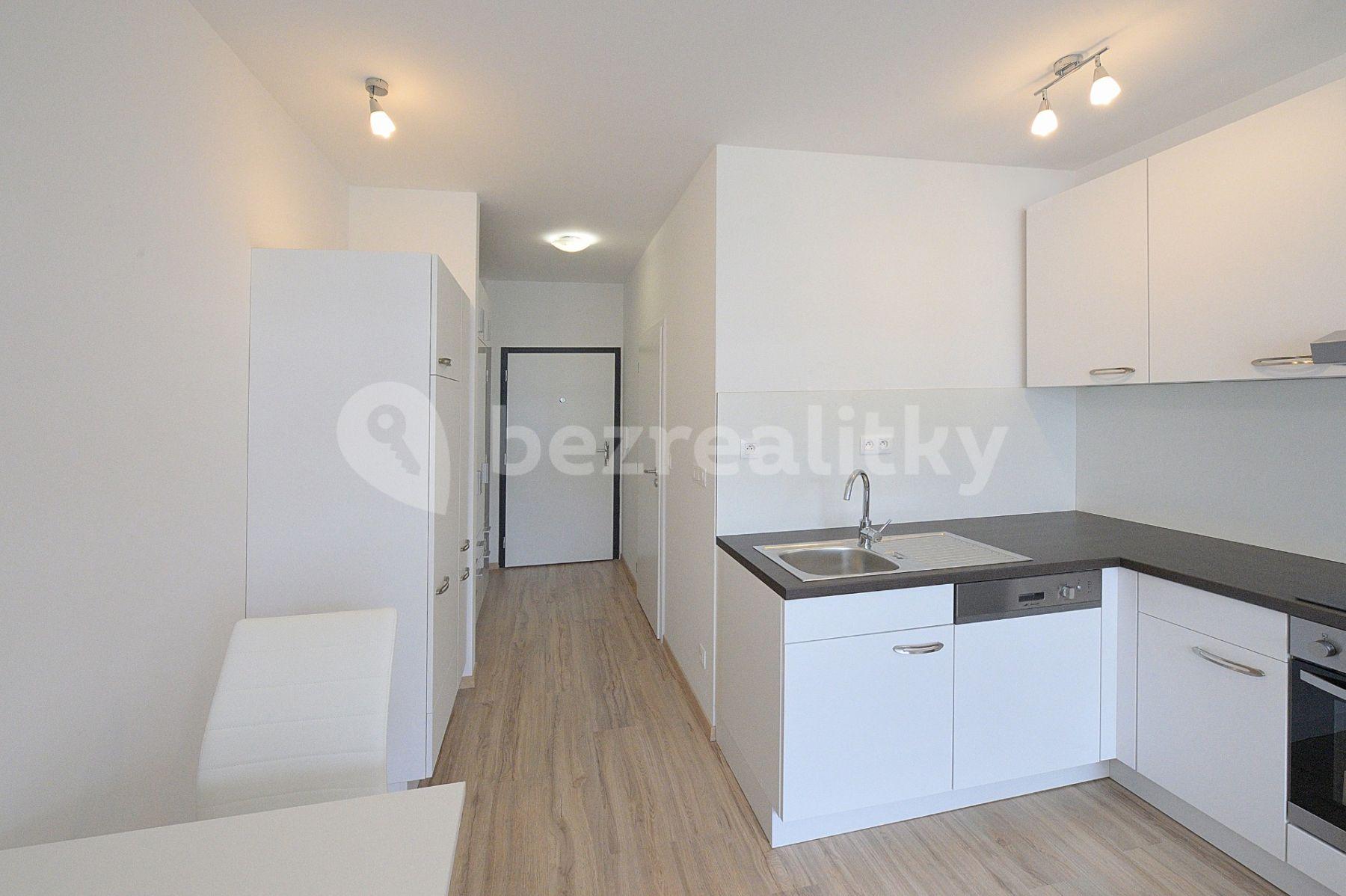 Small studio flat to rent, 30 m², Zuzany Chalupovej, Petržalka, Bratislavský Region