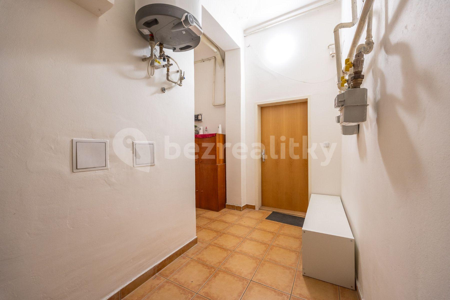 2 bedroom flat for sale, 58 m², Na Celné, Prague, Prague