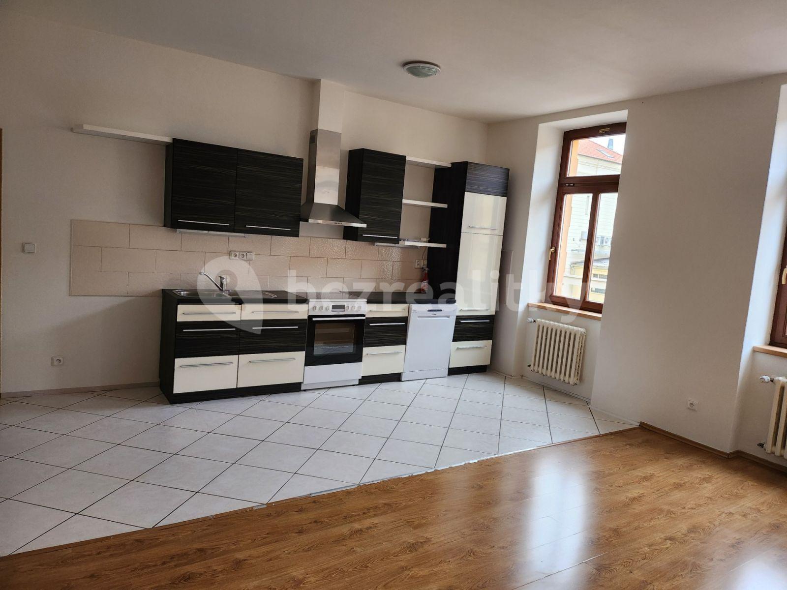 2 bedroom with open-plan kitchen flat to rent, 100 m², Louny, Ústecký Region