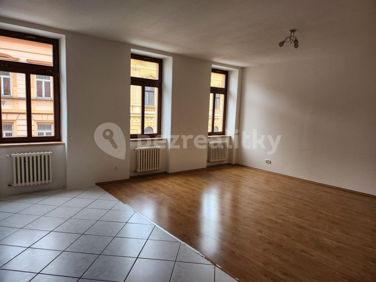 2 bedroom with open-plan kitchen flat to rent, 100 m², Louny, Ústecký Region