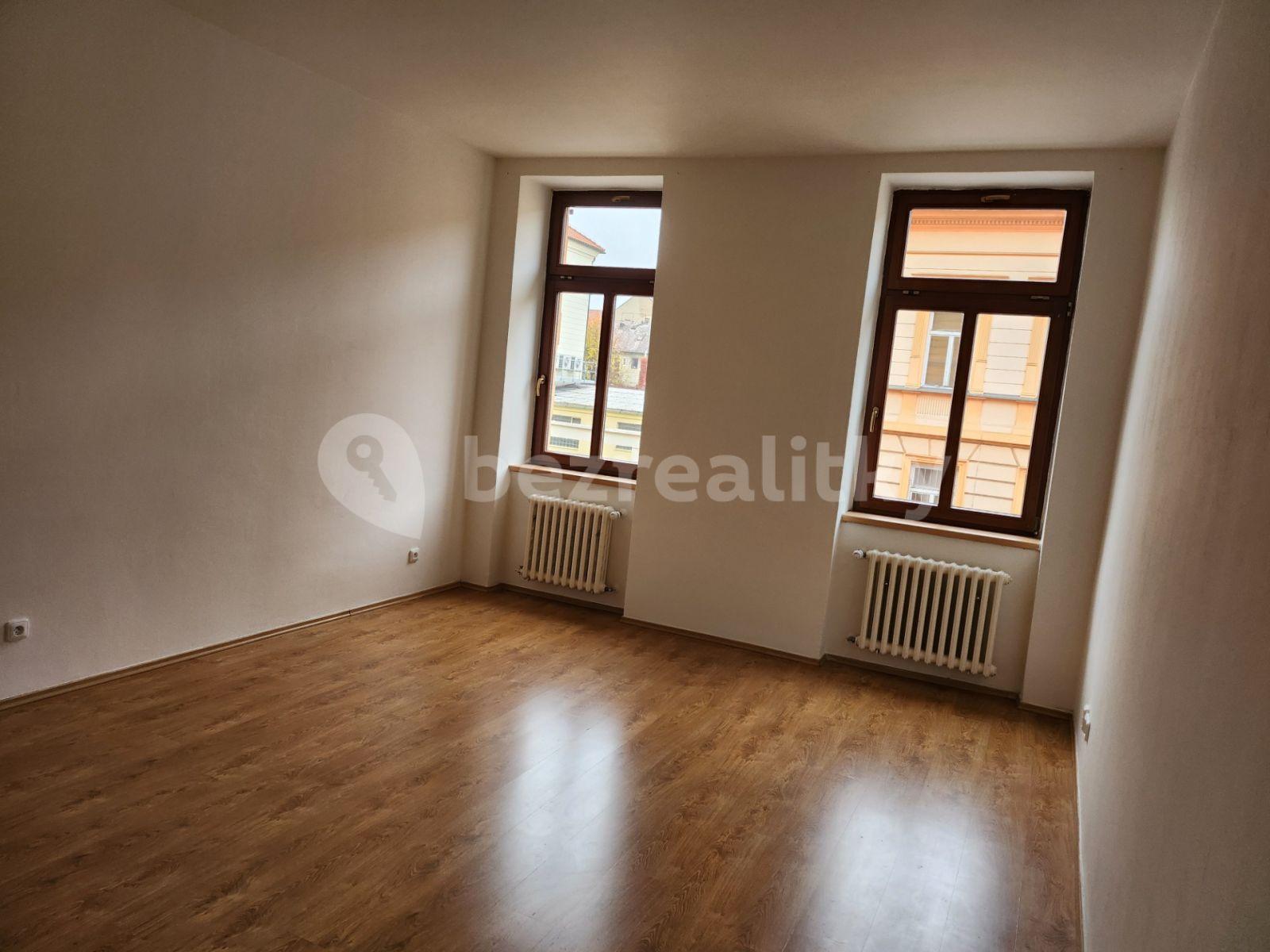 2 bedroom with open-plan kitchen flat to rent, 100 m², Louny, Ústecký Region