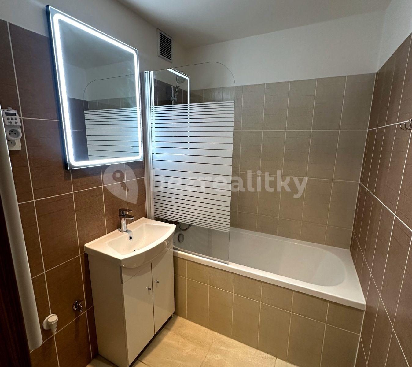 2 bedroom with open-plan kitchen flat for sale, 71 m², Pražská, Slaný, Středočeský Region