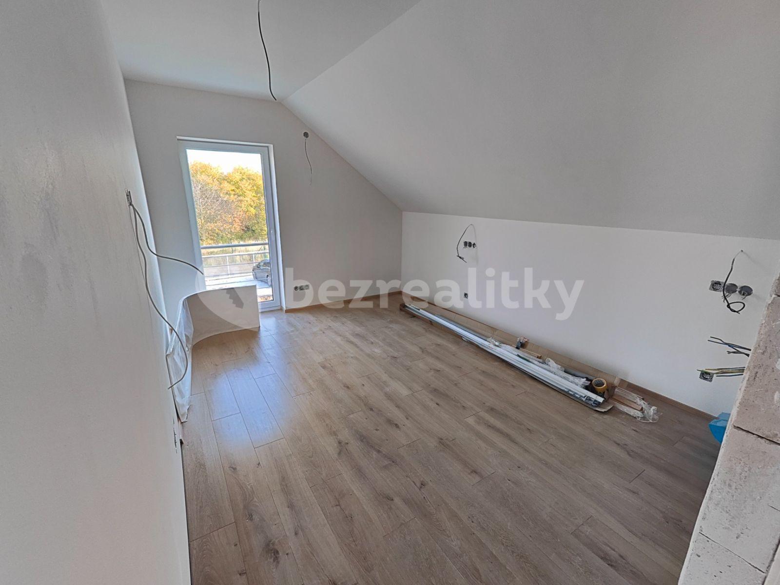 house to rent, 126 m², Břežany II, Středočeský Region