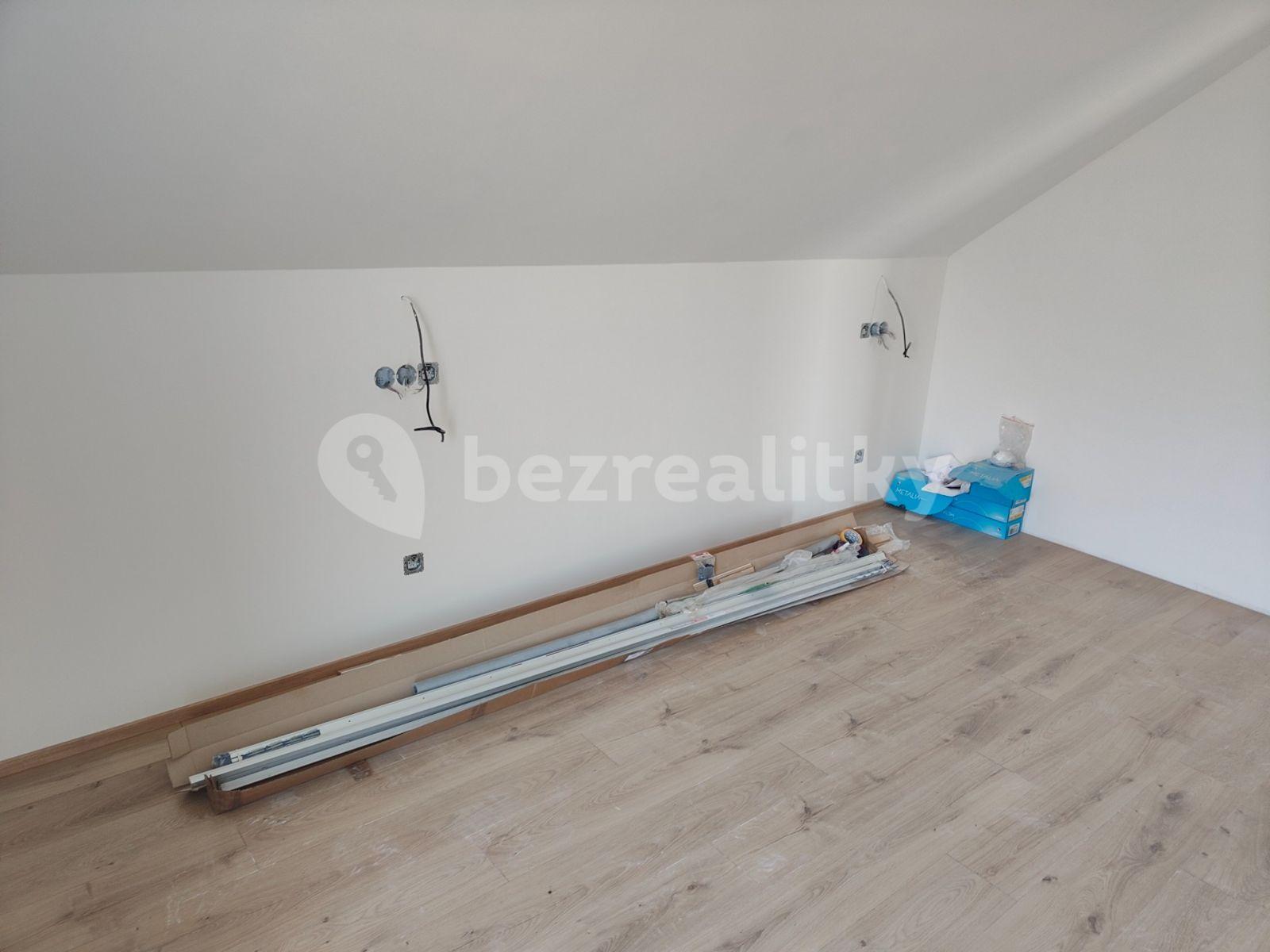 house to rent, 126 m², Břežany II, Středočeský Region