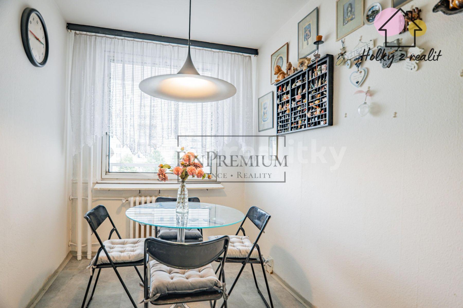 3 bedroom flat to rent, 72 m², Kettnerova, Prague, Prague