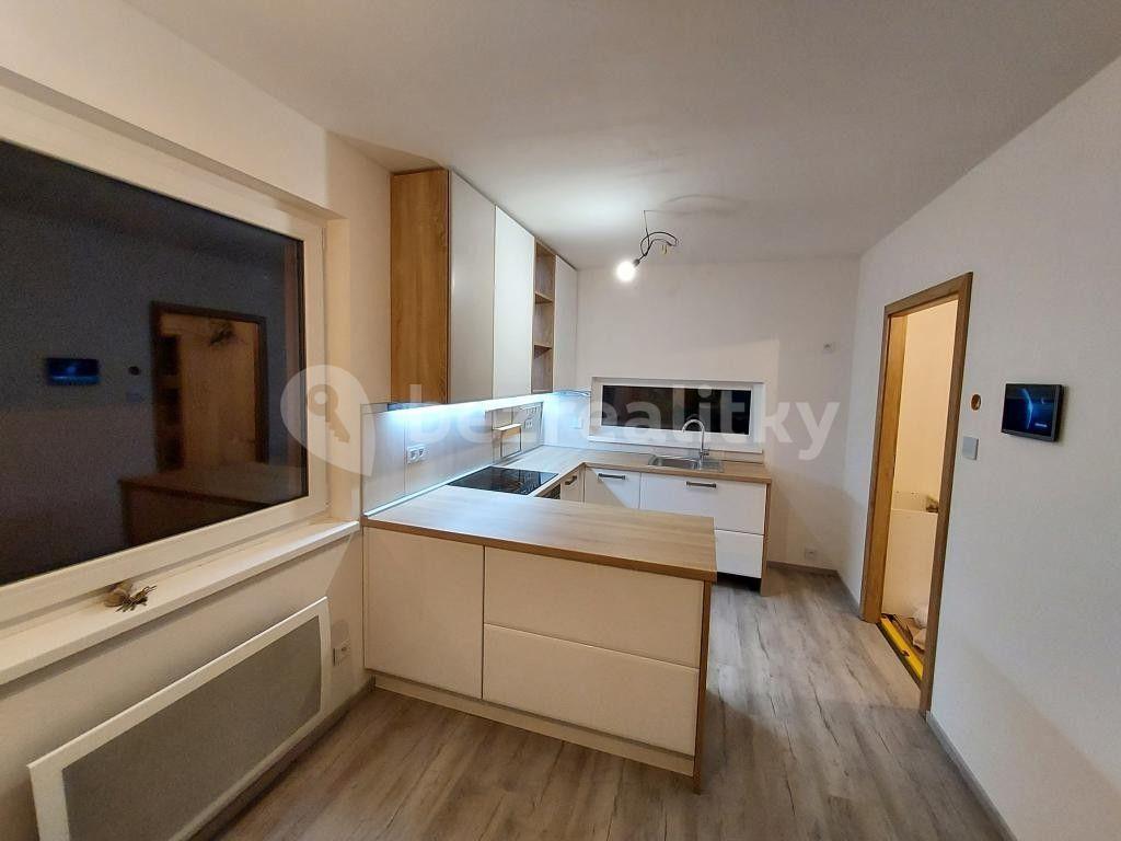 1 bedroom with open-plan kitchen flat to rent, 40 m², Václava Rytíře, Úvaly, Středočeský Region