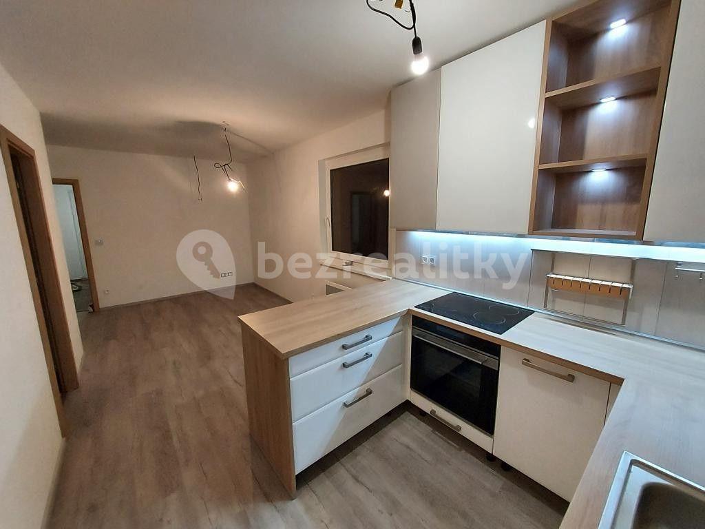 1 bedroom with open-plan kitchen flat to rent, 40 m², Václava Rytíře, Úvaly, Středočeský Region