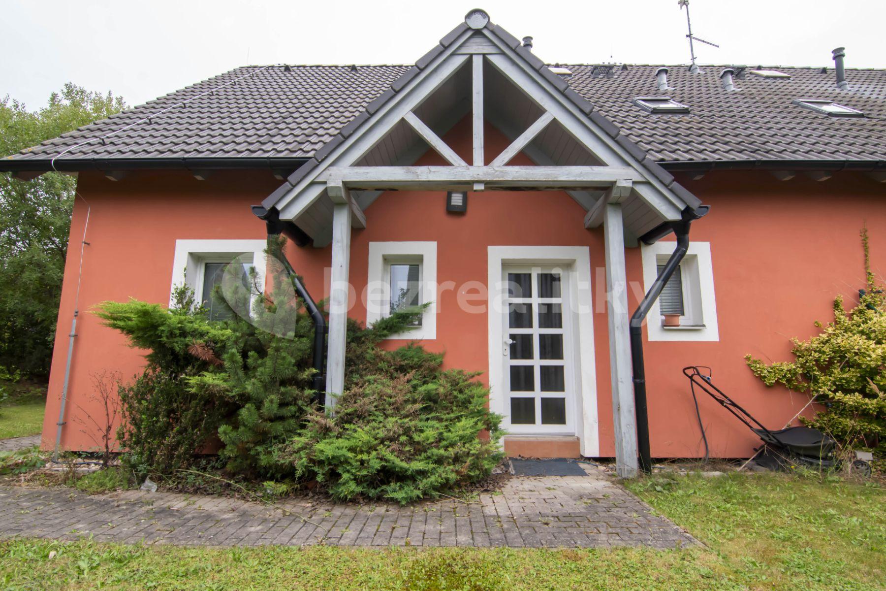 house for sale, 112 m², Luční, Nupaky, Středočeský Region