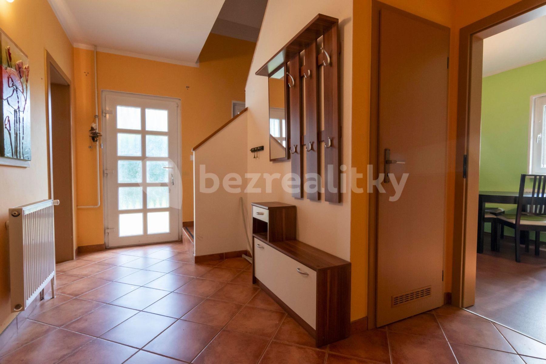 house for sale, 112 m², Luční, Nupaky, Středočeský Region