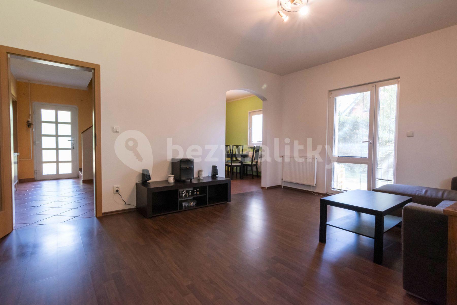 house for sale, 112 m², Luční, Nupaky, Středočeský Region