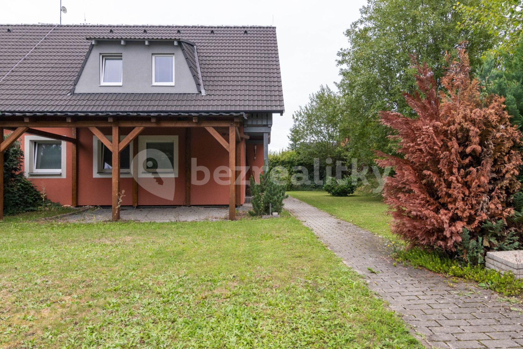 house for sale, 112 m², Luční, Nupaky, Středočeský Region