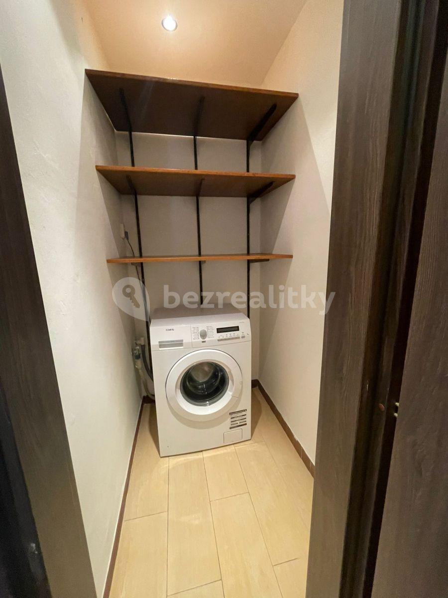 3 bedroom flat to rent, 77 m², Záveská, Prague, Prague