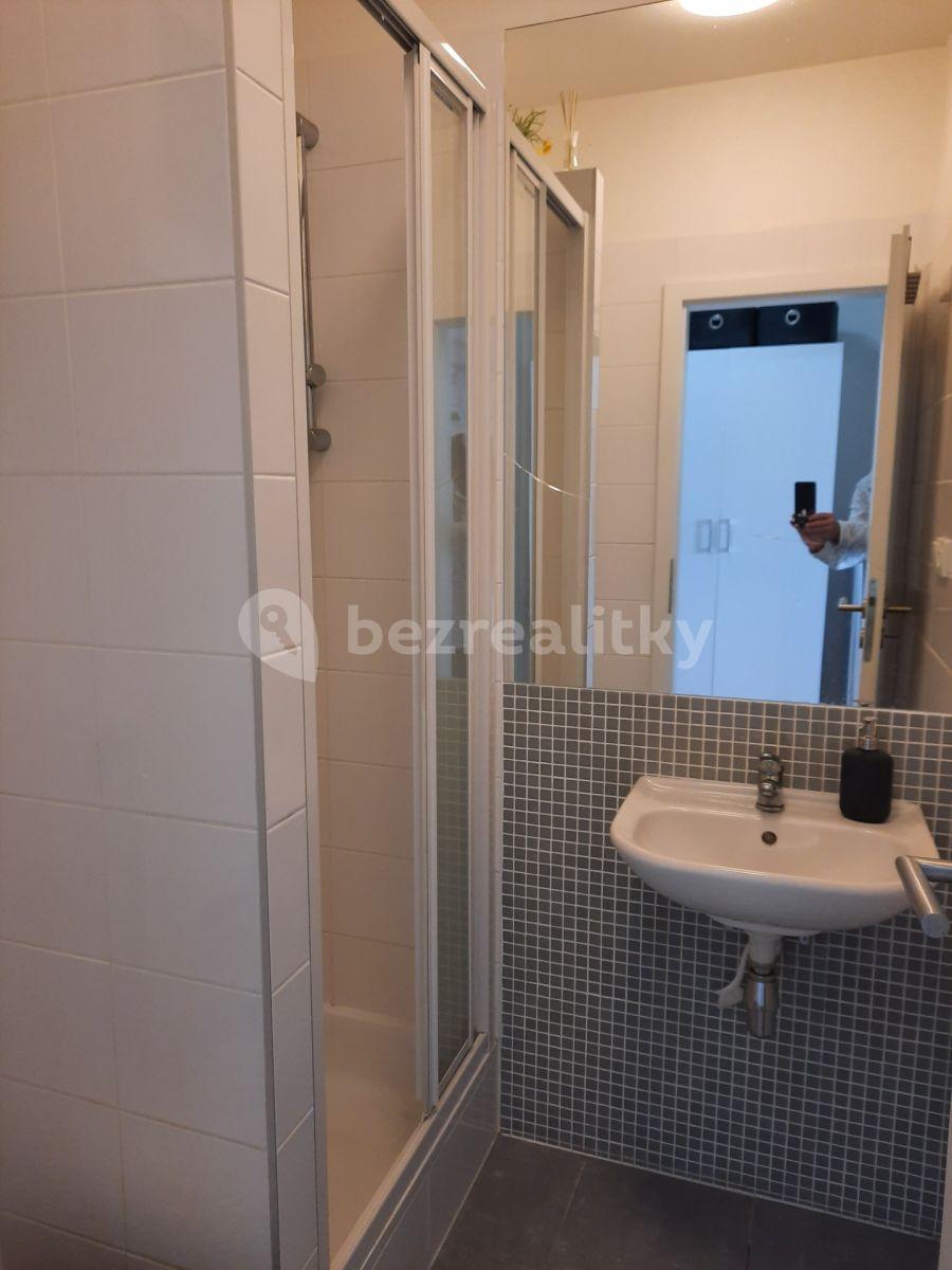 Studio flat for sale, 56 m², Hornoměcholupská, Prague, Prague