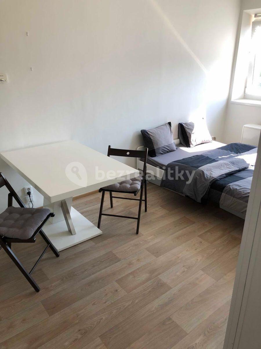 Studio flat to rent, 24 m², Elektrárenská, Prague, Prague