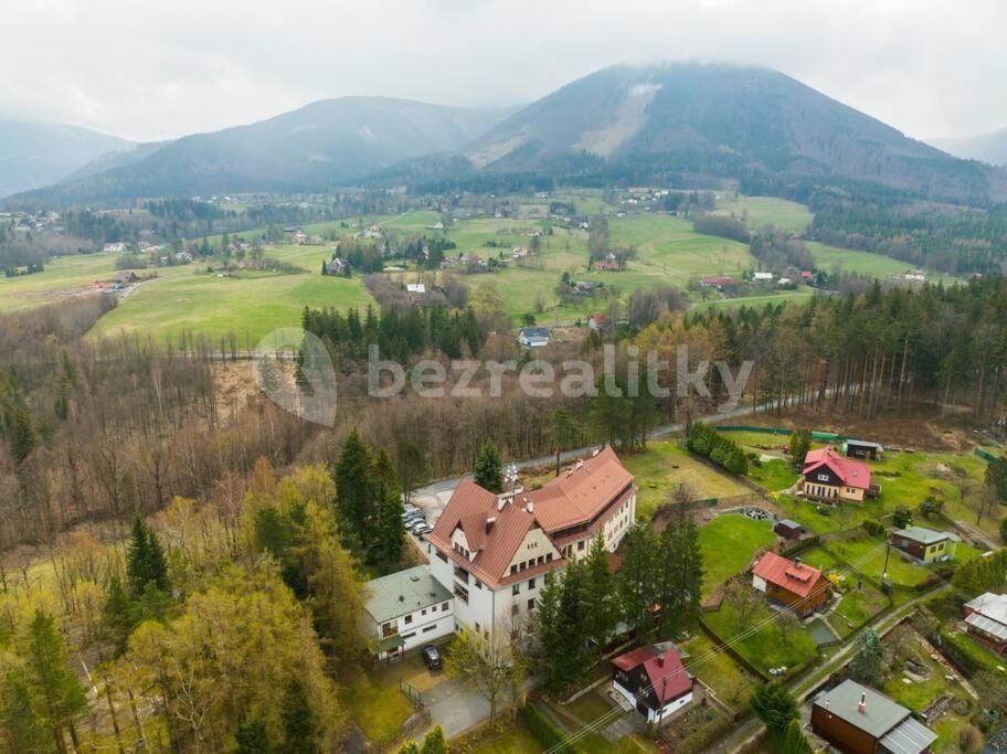 1 bedroom with open-plan kitchen flat to rent, 78 m², Kunčice pod Ondřejníkem, Moravskoslezský Region