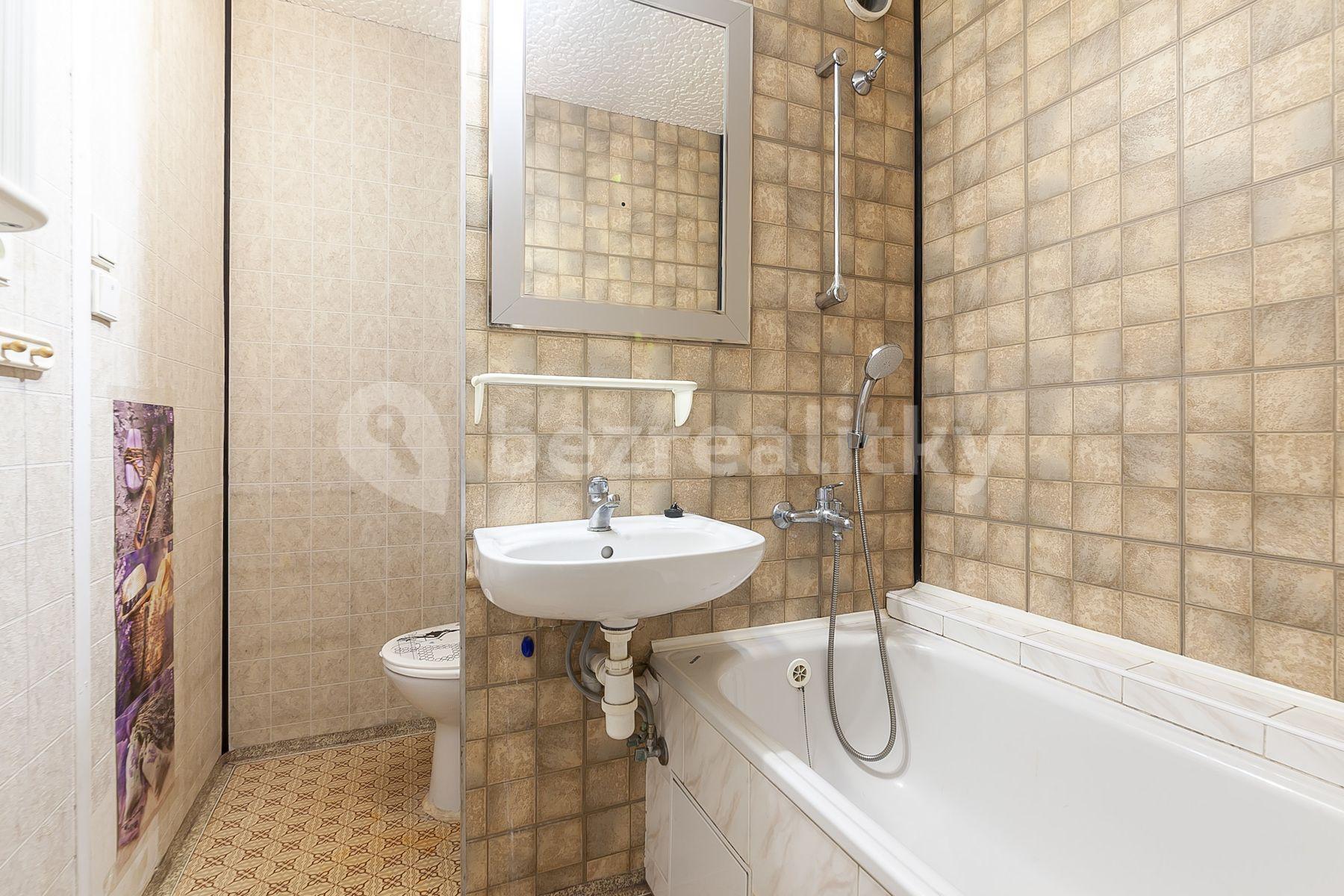 Studio flat for sale, 26 m², Imrychova, Prague, Prague